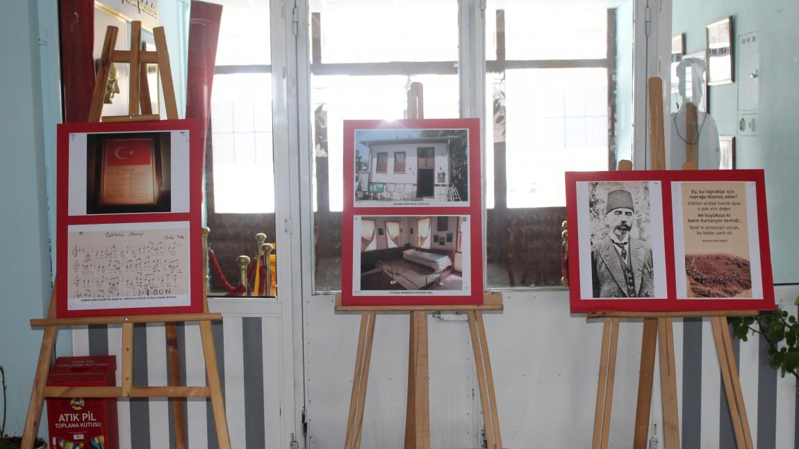Ardahan Halitpaşa Anadolu Lisesi öğretmen ve öğrencilerinin emekleriyle hazırlanan 